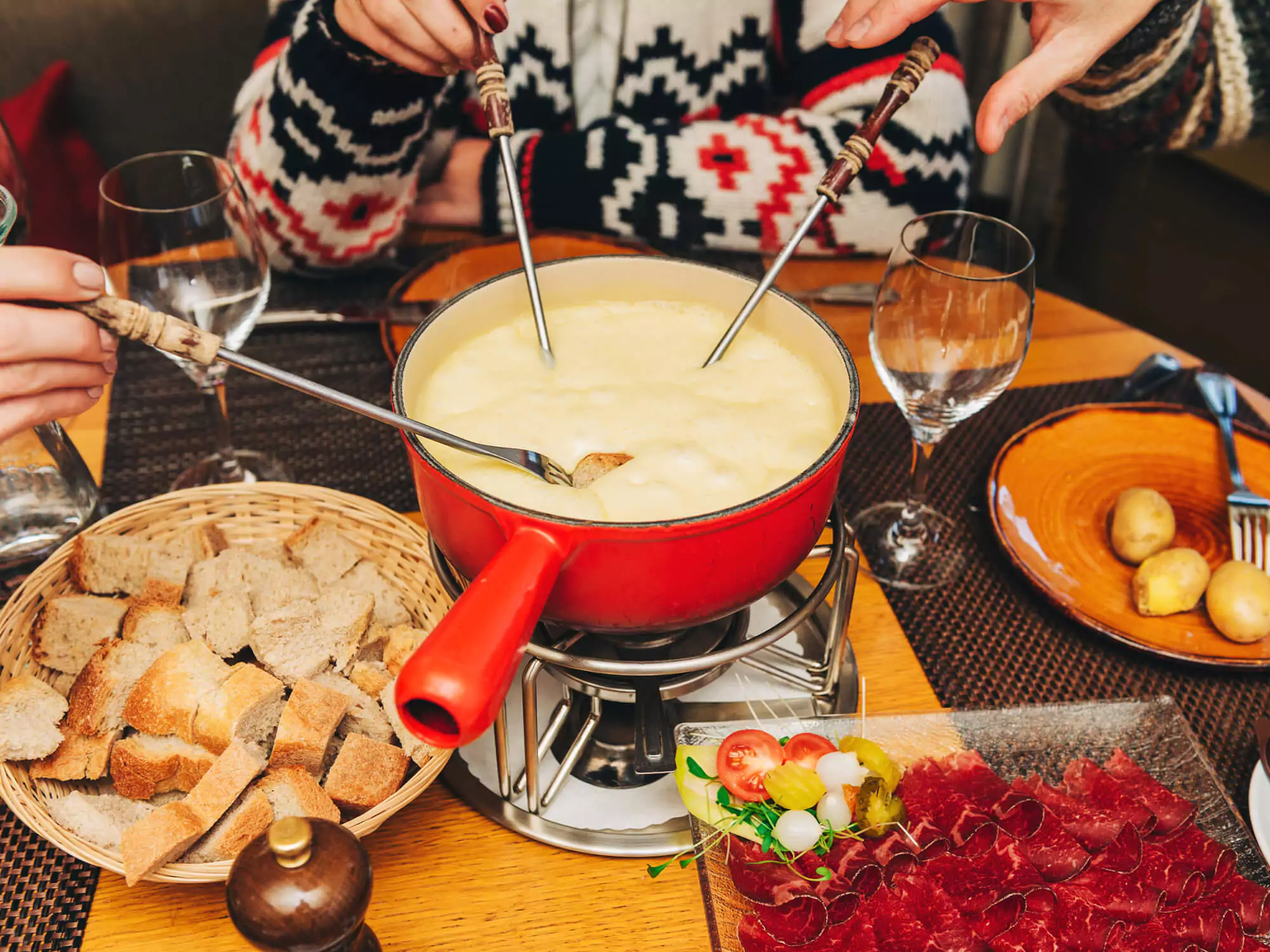 swiss winter foods guide cheese fondue