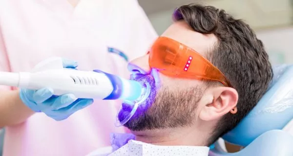 ¿Cuánto se puede ahorrar en tratamientos dentales?
