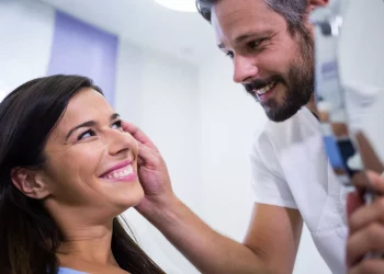 ¿Por qué arreglar tu sonrisa en Colombia con Find Dentist?